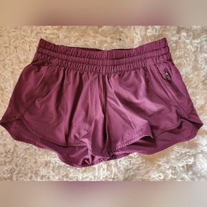 Lululemon Hotty Hot shorts